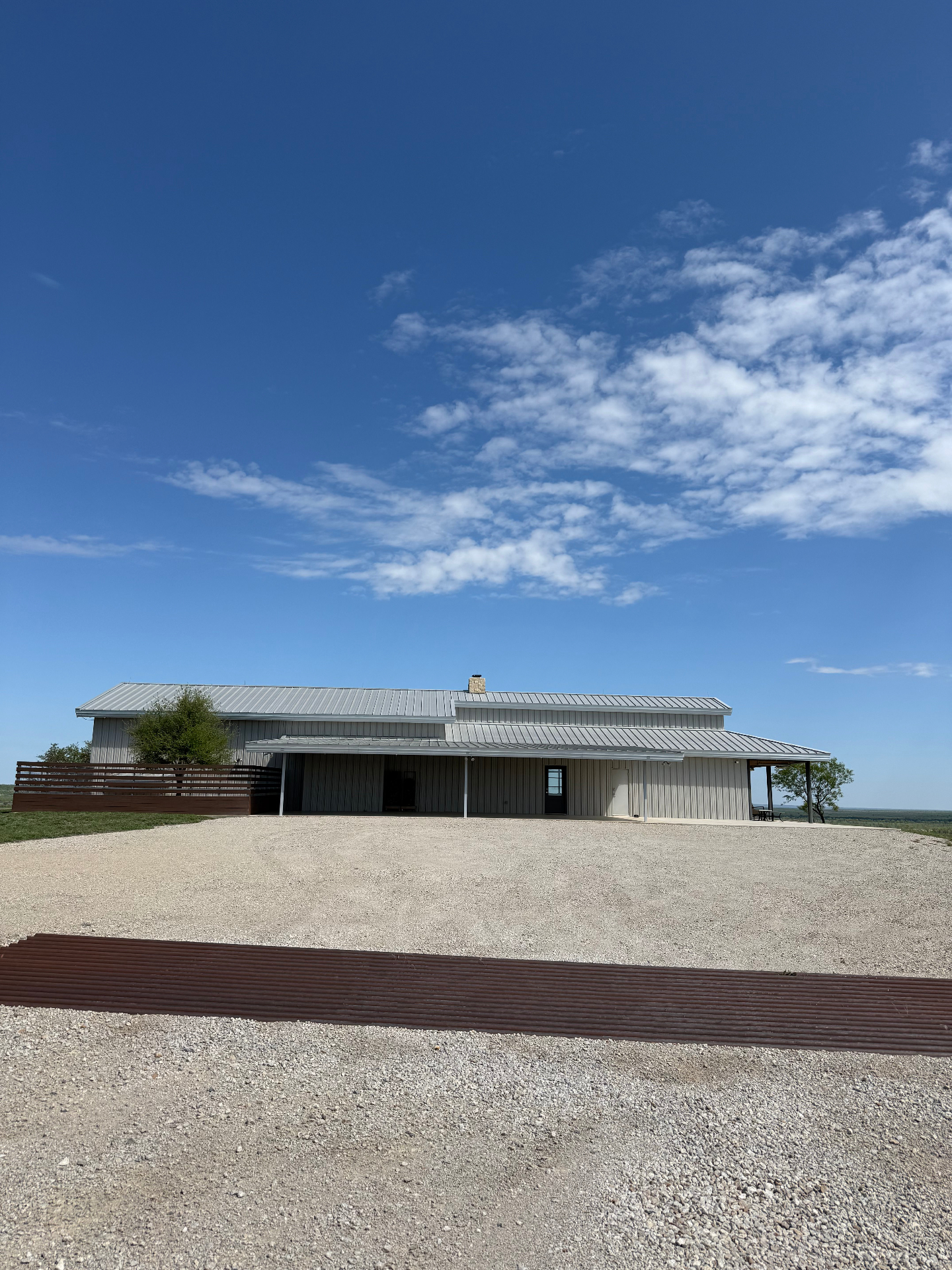 Trinity Valley Ranch lodge exterior